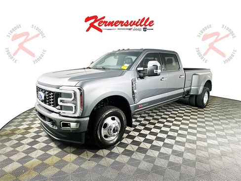 Used 2024 Ford F350 Platinum image 3