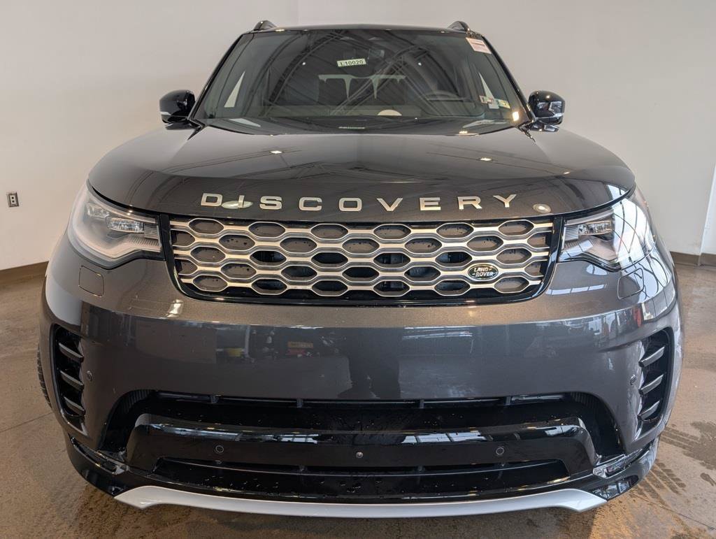 New 2026 Land Rover Discovery Limited Edition AWD/4WD image 2