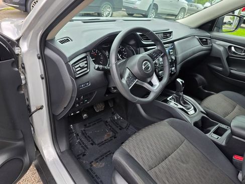 Used 2017 Nissan Rogue SV AWD/4WD image 21