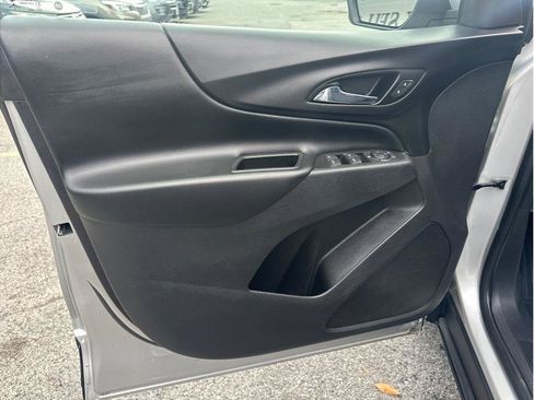 Used 2021 Chevrolet Equinox LT image 11