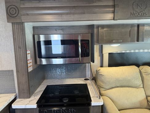 Used 2023 Ford E-450 and Econoline 450 Super Duty w/ Motorhome Prep Package image 56