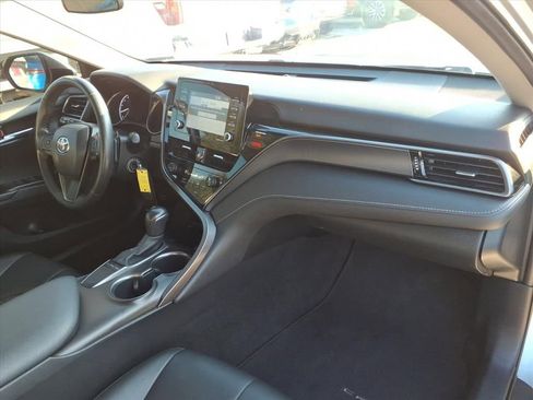 Used 2023 Toyota Camry SE image 16