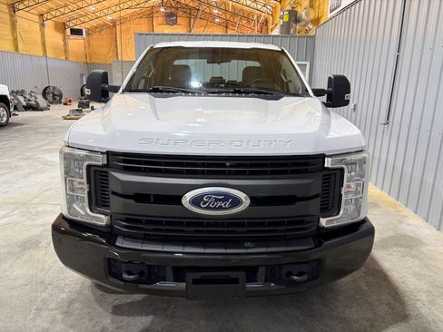 Used 2017 Ford F250 XL w/ Power Equipment Group image 7