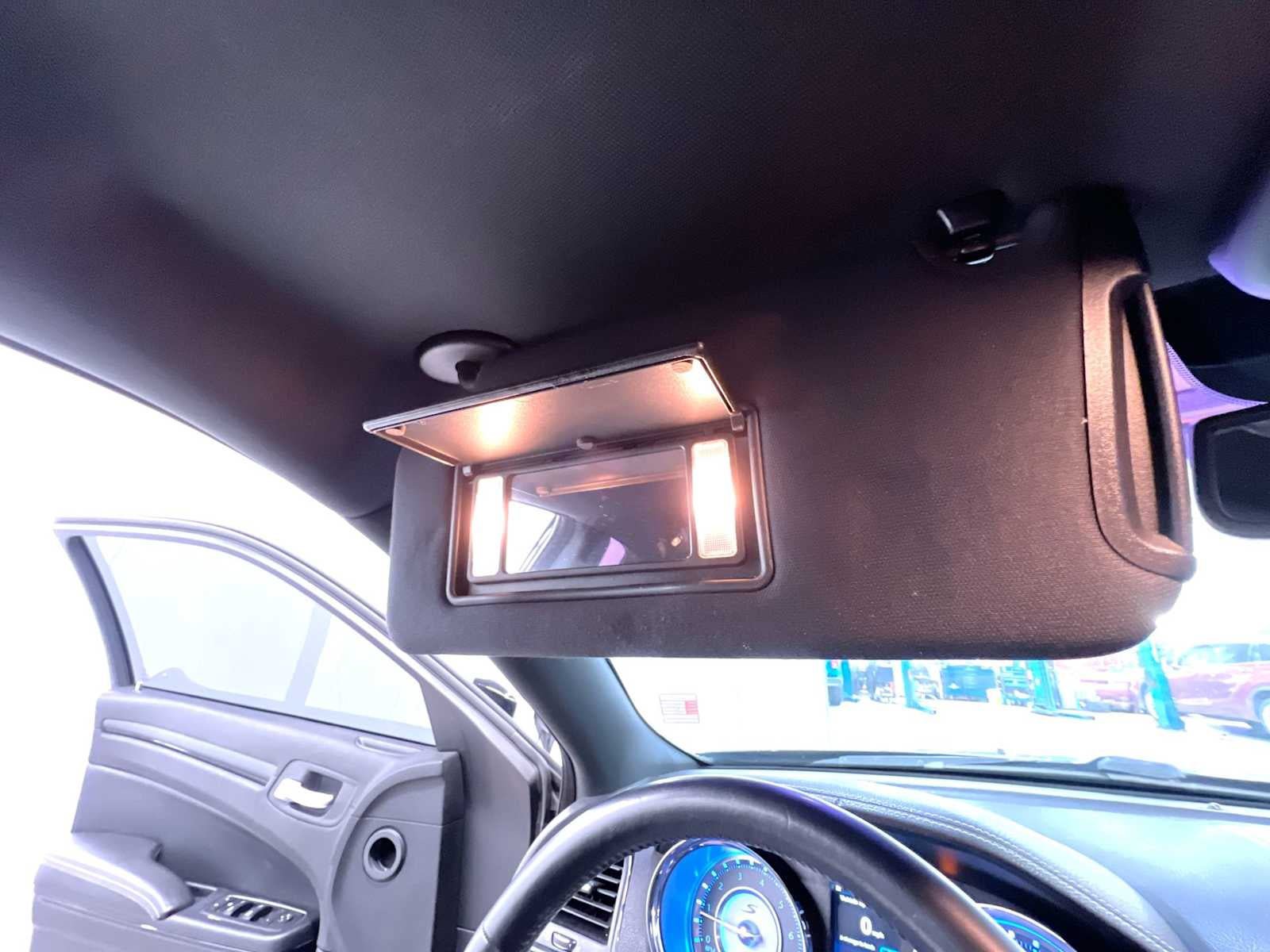 Used 2014 Chrysler 300 S AWD/4WD image 31