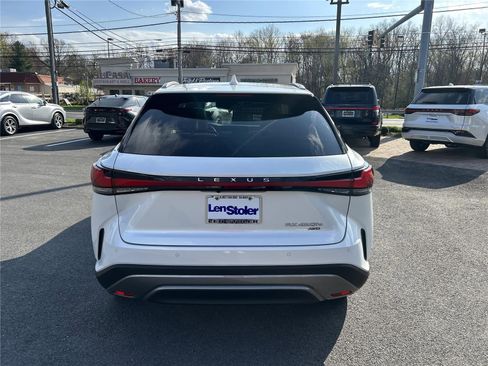 Used 2025 Lexus RX 450h AWD w/ Convenience Package image 4