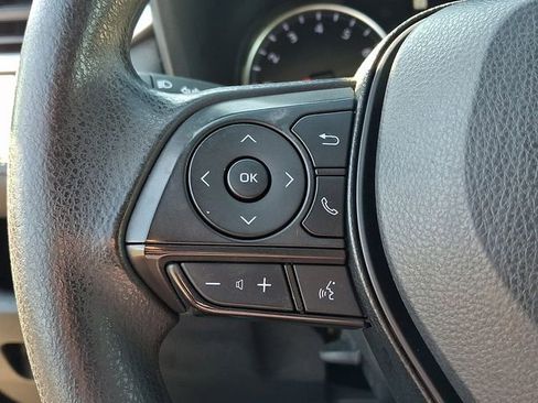 Used 2022 Toyota RAV4 LE image 20