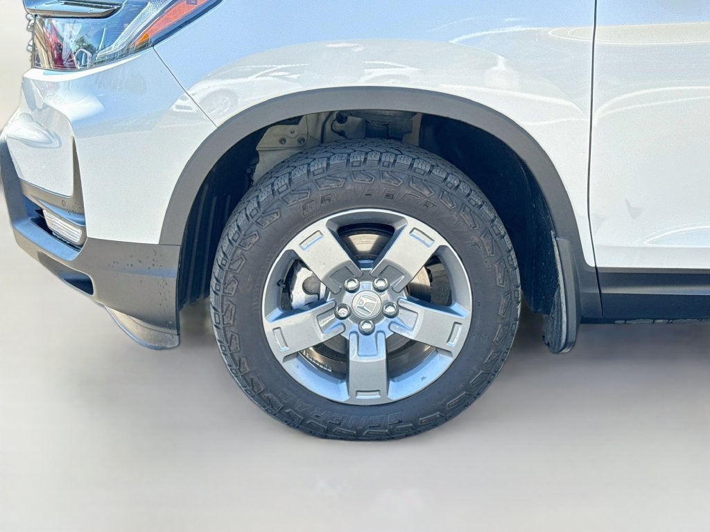 Used 2025 Honda Ridgeline TrailSport image 38