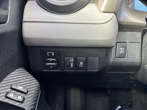 Used 2013 Toyota RAV4 LE image 16