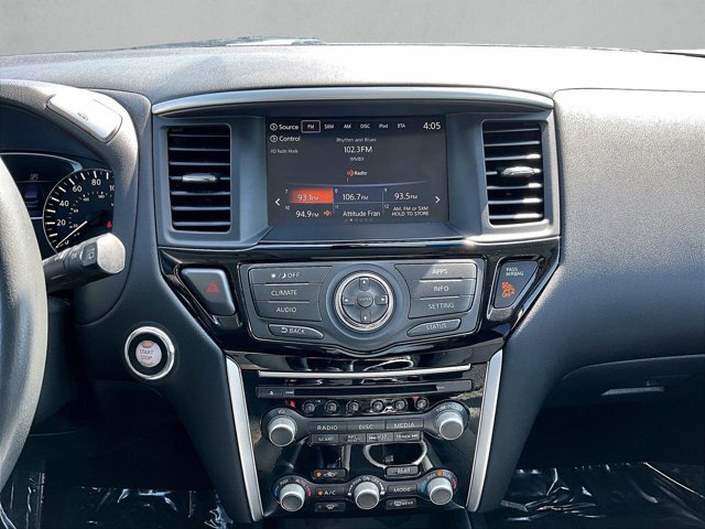 Used 2017 Nissan Pathfinder SV FWD image 8
