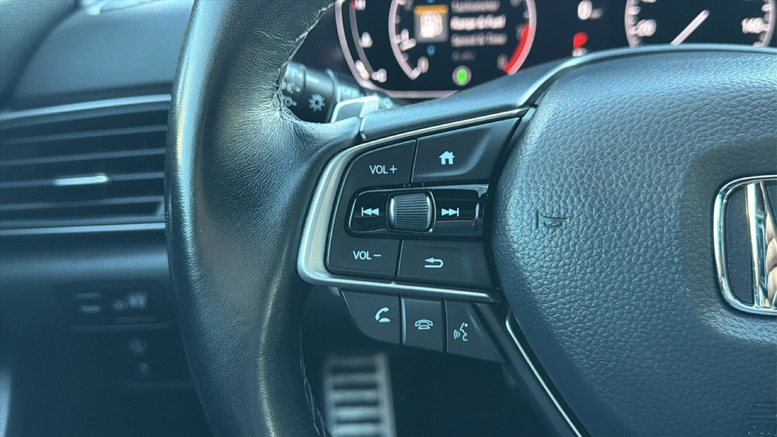 Used 2022 Honda Accord Sport image 18