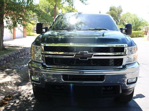Used 2013 Chevrolet Silverado 2500 LTZ w/ LTZ Plus Package AWD/4WD image 4