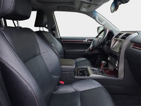 Used 2015 Lexus GX 460 image 12