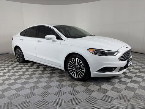 Certified 2018 Ford Fusion SE w/ Fusion SE Technology Package image 1