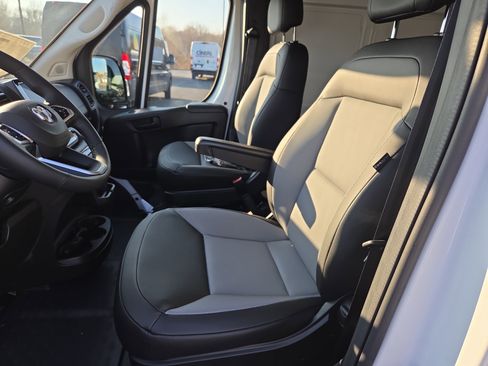 New 2026 RAM ProMaster 2500 w/ Advanced Safety Group image 4