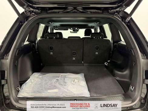 New 2025 Jeep Grand Cherokee Altitude AWD/4WD image 11