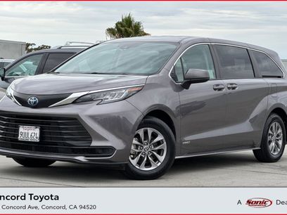 Certified 2021 Toyota Sienna LE