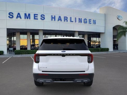 New 2026 Ford Explorer Active w/ Active Comfort Package image 5