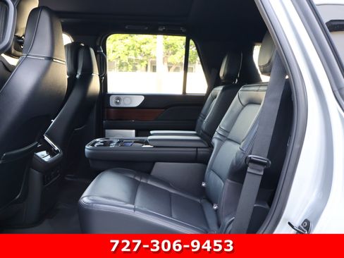 Used 2024 Lincoln Navigator Reserve AWD/4WD image 17