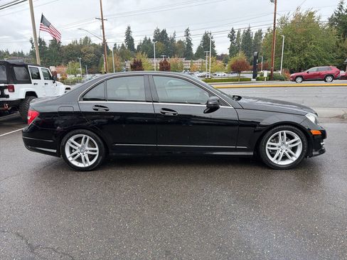 Used 2013 Mercedes-Benz C 250 Sedan image 11