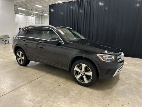 Used 2020 Mercedes-Benz GLC 300 4MATIC image 2