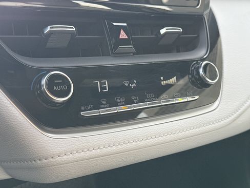 Used 2019 Toyota Corolla SE image 34