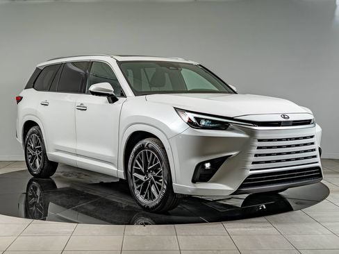 Certified 2026 Lexus TX 350 AWD w/ Technology Package image 3