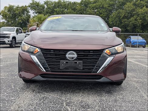 Used 2024 Nissan Sentra SV FWD image 9