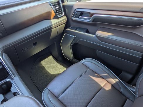 Certified 2024 GMC Sierra 2500 Denali w/ Denali Reserve Package image 16