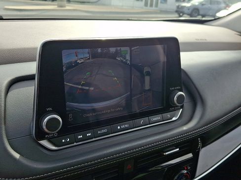 Certified 2023 Nissan Rogue SL AWD/4WD image 18