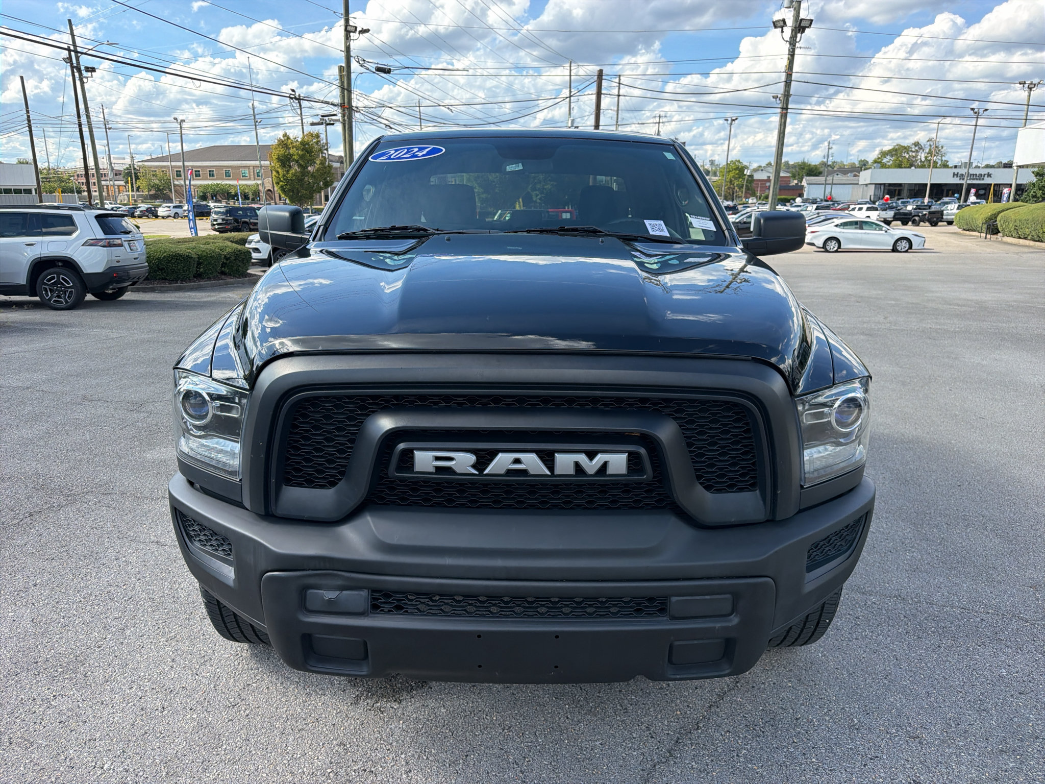 Used 2024 RAM 1500 Warlock AWD/4WD image 3