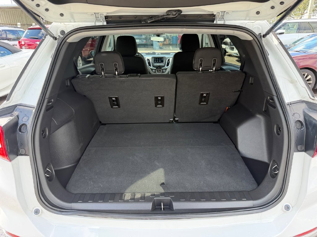 Used 2019 Chevrolet Equinox LT FWD image 17