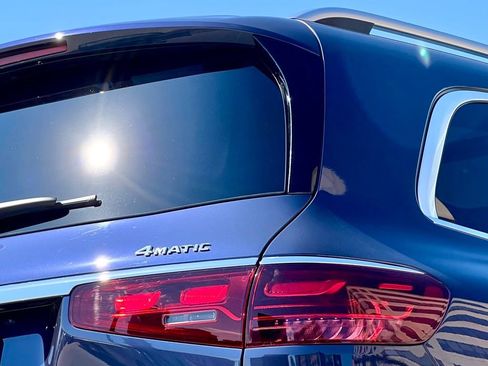 Certified 2024 Mercedes-Benz GLS 580 4MATIC image 11