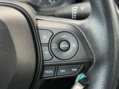 Used 2023 Toyota Corolla LE FWD image 18