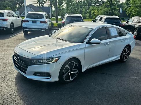 Used 2019 Honda Accord Sport image 3