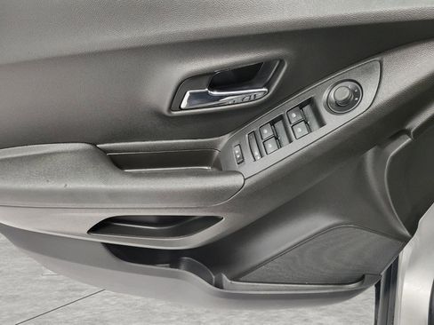 Used 2019 Chevrolet Trax LT w/ Driver Confidence Package image 24