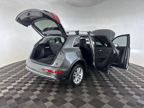 Used 2023 Audi Q5 2.0T Premium w/ Convenience Package AWD/4WD image 18
