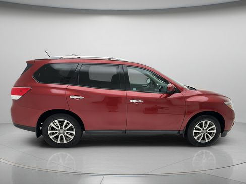 Used 2016 Nissan Pathfinder SV w/ SV Cold Weather Package AWD/4WD image 6