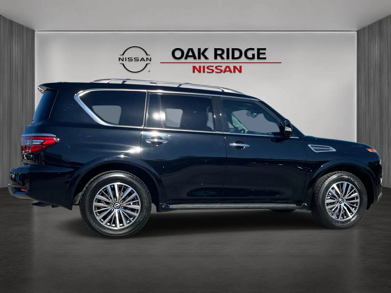 Used 2023 Nissan Armada SL w/ Cargo Package AWD/4WD image 2