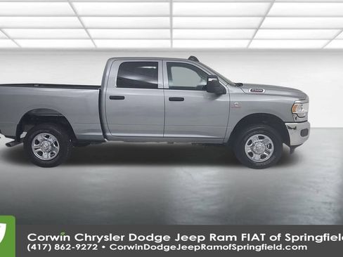 Used 2024 RAM 2500 Tradesman w/ Chrome Appearance Group image 17
