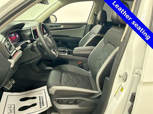 Certified 2024 Volkswagen Atlas Peak Edition SE image 13