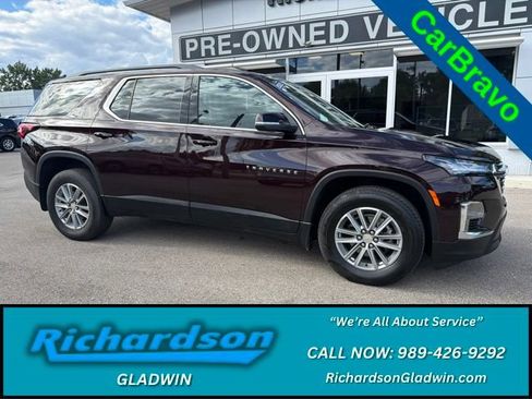 Used 2023 Chevrolet Traverse LT FWD image 1