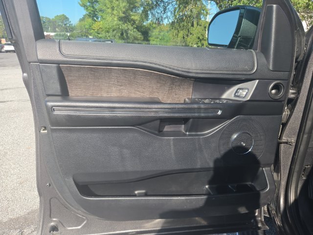 Used 2019 Ford Expedition Max Limited RWD image 11