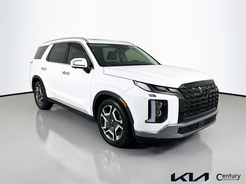 Used 2023 Hyundai Palisade SEL w/ Premium Package AWD/4WD image 3
