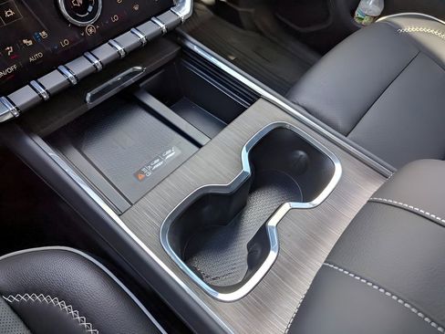 New 2026 GMC Acadia Denali w/ Super Cruise Package image 10