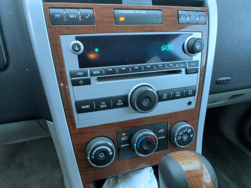 Used 2007 Chevrolet Equinox LT w/ LT Preferred Equipment Group FWD image 9