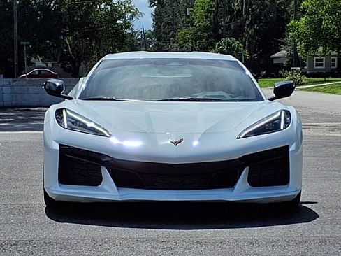 Used 2025 Chevrolet Corvette Z06 RWD image 2