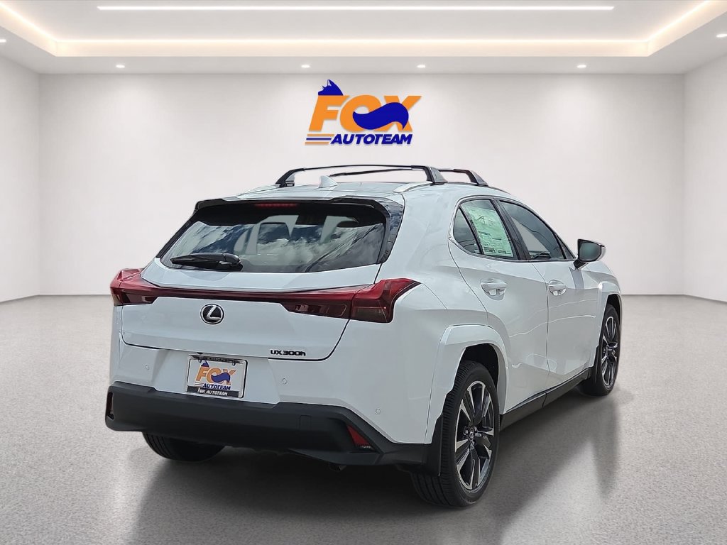 New 2026 Lexus UX 300h FWD w/ Accessory Package (2T) image 4
