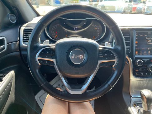 Used 2017 Jeep Grand Cherokee Altitude RWD image 17