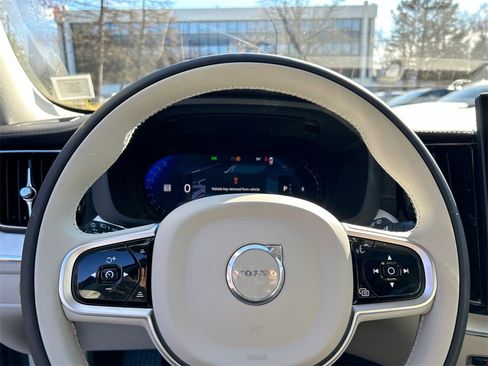 New 2026 Volvo XC60 B5 Ultra w/ Protection Package Premier image 12