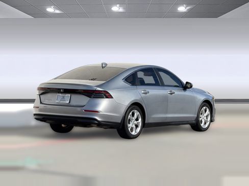 Certified 2024 Honda Accord LX image 9